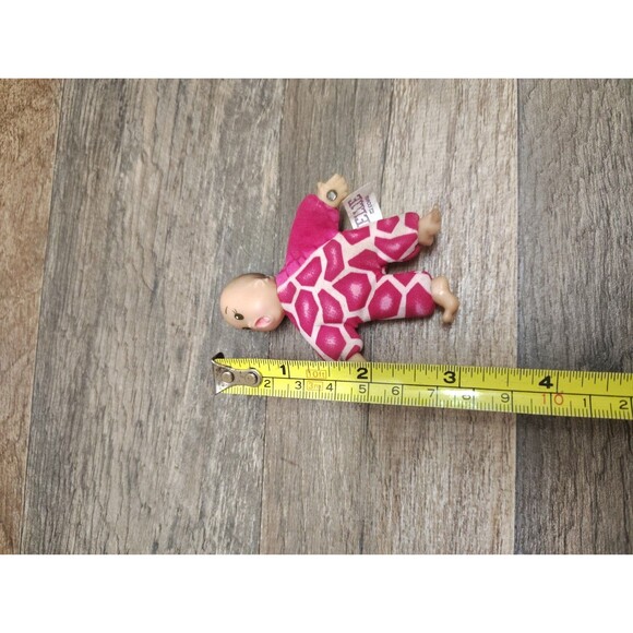 Corgi Lil Handfuls Magnetic Hand Baby Doll Dylan And Nicholas Mini Baby Dolls - Picture 6 of 6